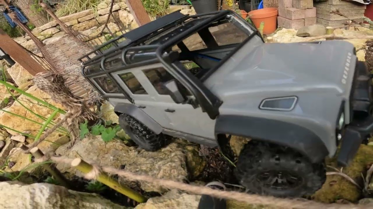 TRX-4m M&auml;rz24 Garten-Strecke