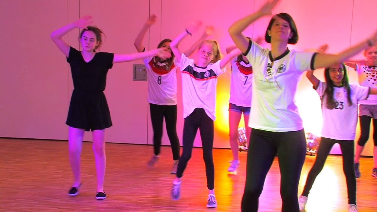 Wir präsentieren: den WM-Tanz 2018 zu Jason Derulo - Colors