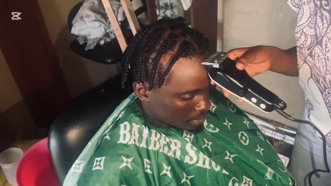 Twakiriy umukobwa witinyutse ukora akaz kokogosha ibintu biba bitoroshe 