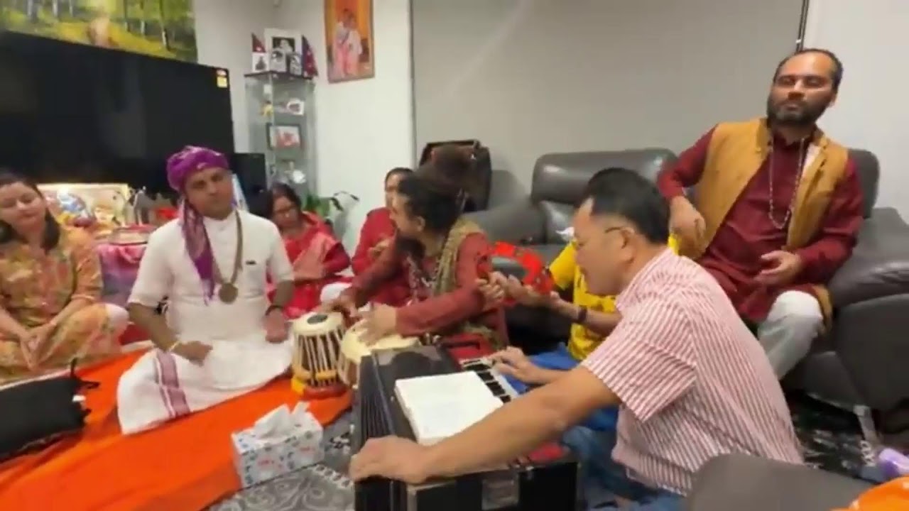 अस्ट्रेलियाको Adelaide मा भक्तिमय भजन कार्यक्रम -भक्ती संगीतमा आनन्द लिंदै