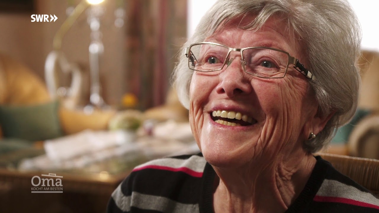 Oma kocht am besten Dampfnudeln mit Kartoffelsuppe