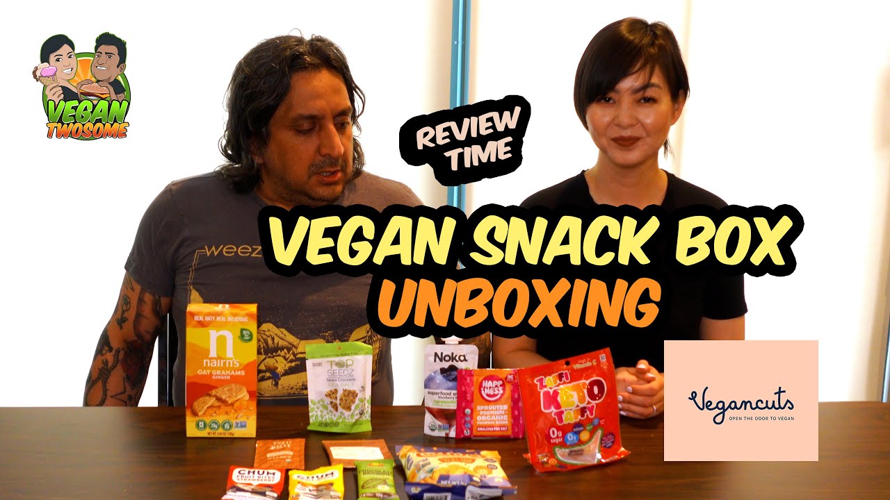 Monthly Vegan Box 🌱 | May 2025 VeganCuts Snack Review 🍫🍓 | VEGAN | VEGANTWOSOME