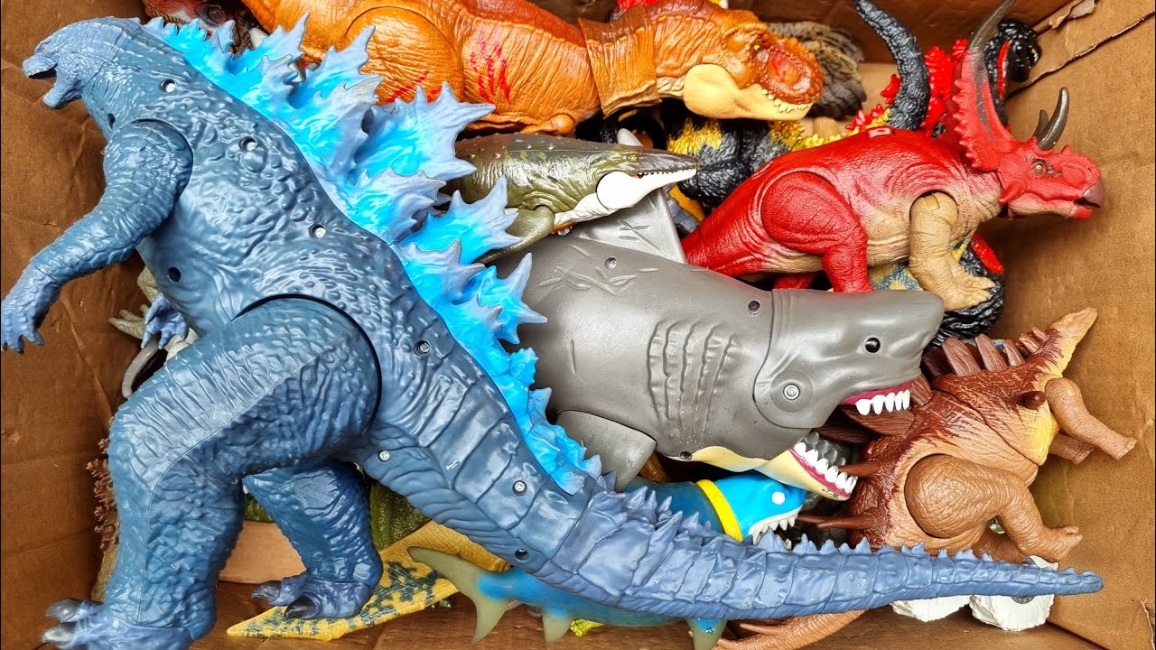 Hunting GODZILLA Monster Universe Toy ASMR Collection Review