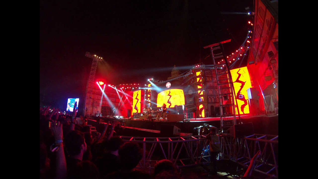 JOE SATRIANI - Surfing With The Alien | World's Best Guitarist | NH7 Weekender 2018