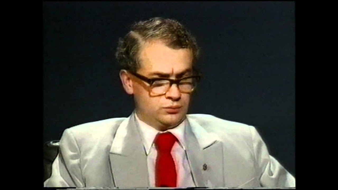 Erich Honecker (Tom Pauls) wird von Uwe Steimle befragt