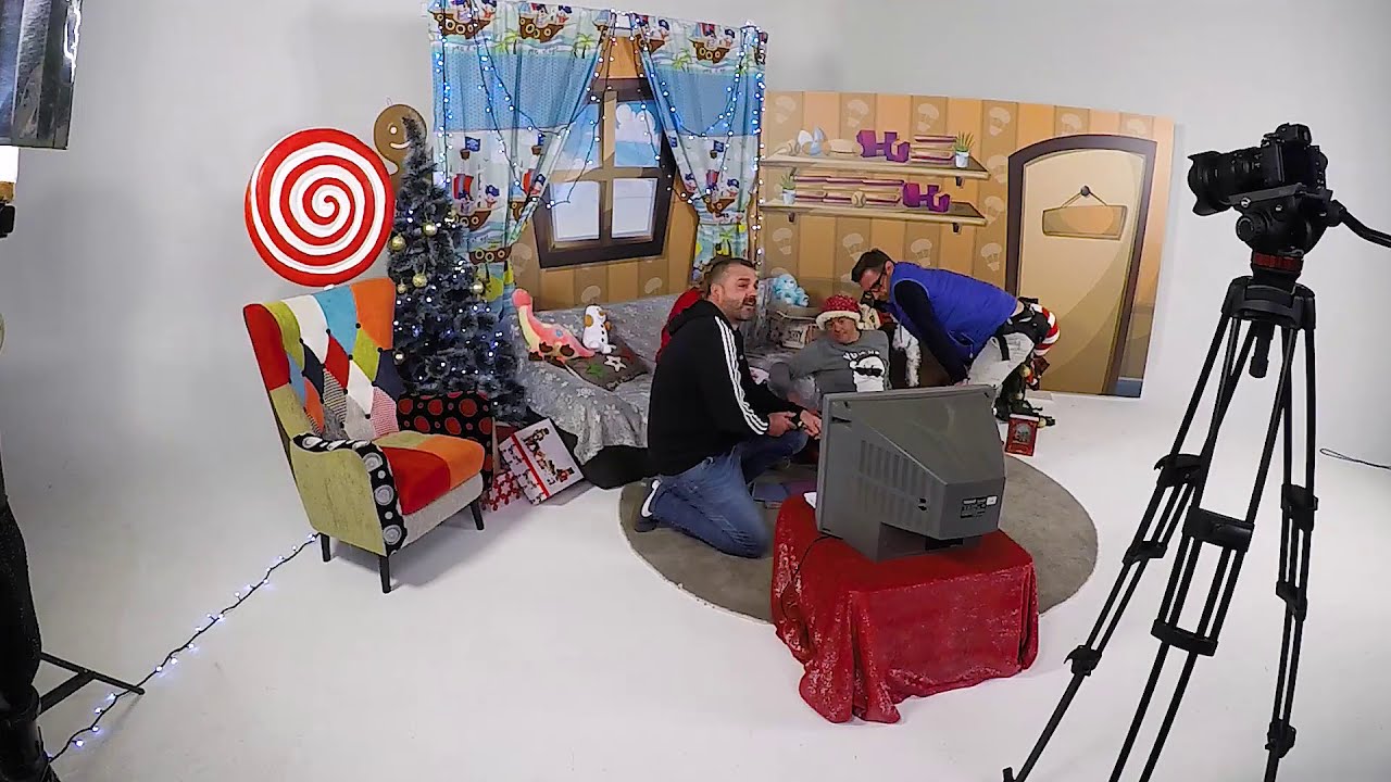 Making of... Božićni kovčeg | Maskote.HR