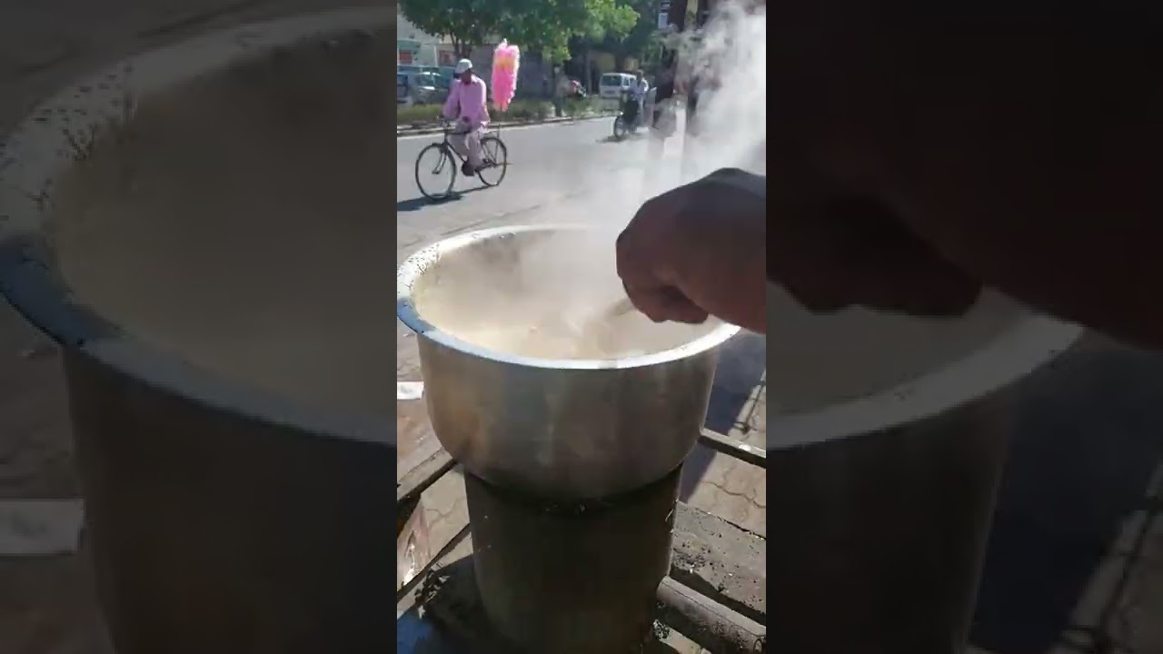 rajkot raiya road ki famous dancing chai #shorts #AShortADay #DansingonShorts