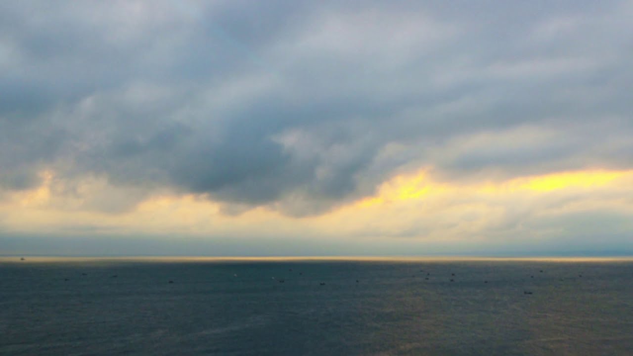 AMANECE DESDE EL FARO DE HIGUER EN HONDARRIBIA, SAN SEBASTIAN, ESPA&Ntilde;A