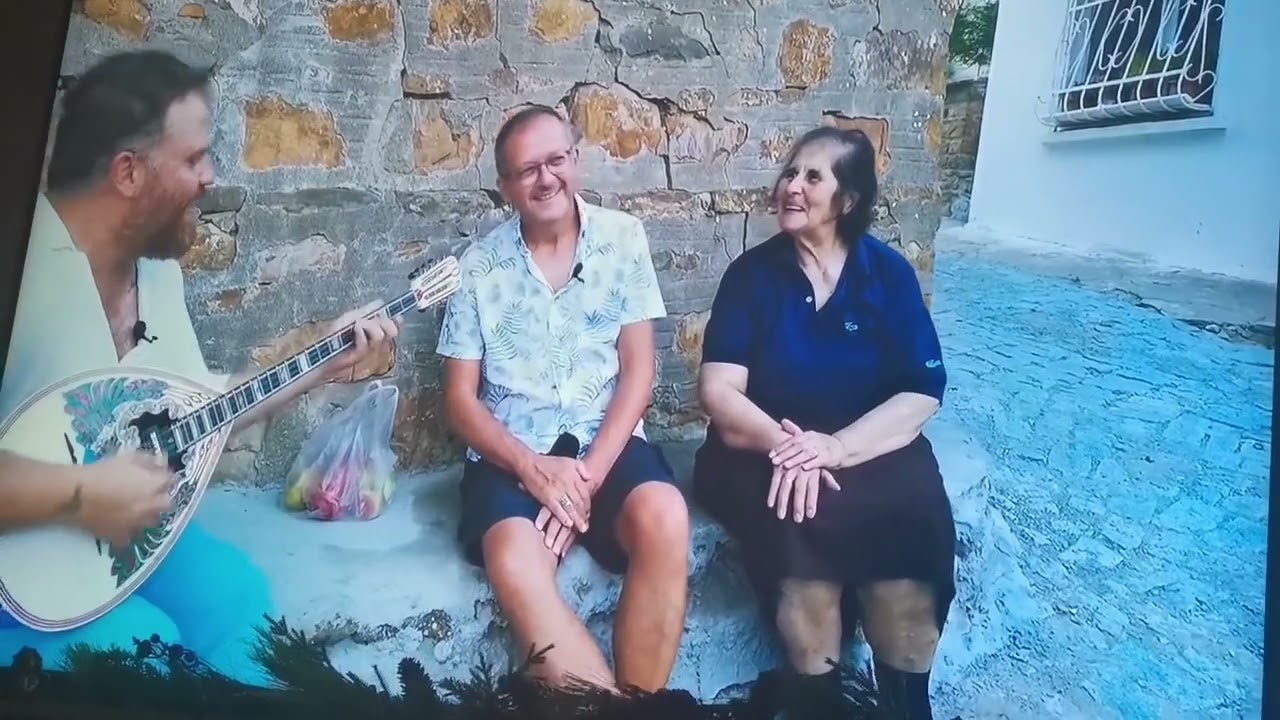 Στην Ίμβρο Τούρκος τραγουδά και αφιερώνει σε Ελληνίδα γιαγιά το 