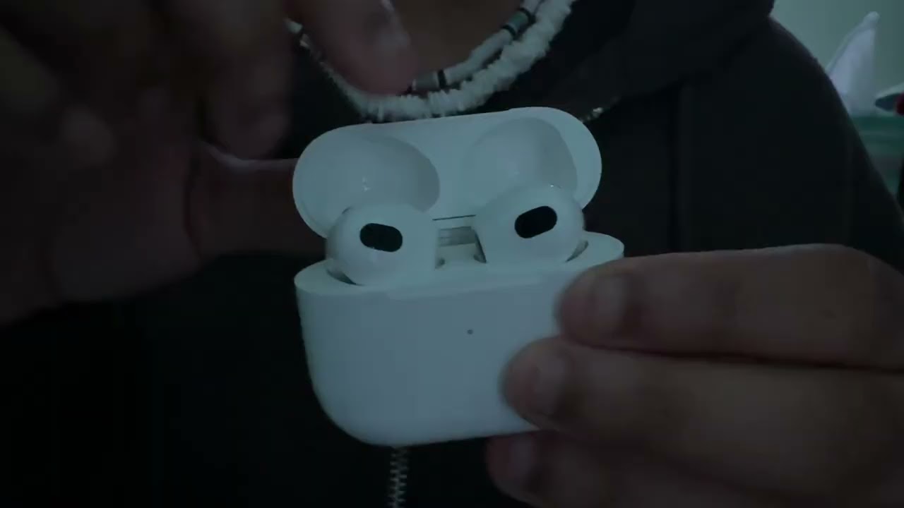 Lofi ASMR (no talking) tapping on AirPods/mouth sounds 