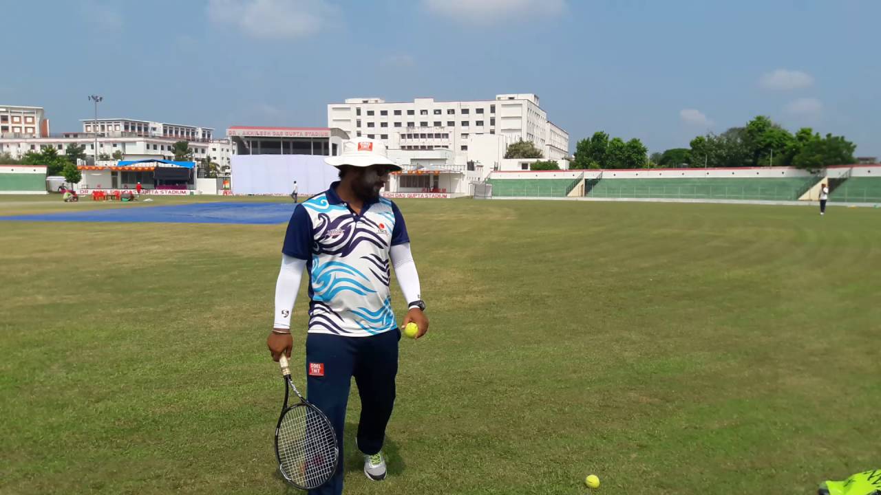 Wicket keeping catching drills with tennis ball