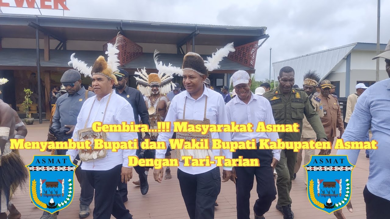 Gembira...!!! Masyarakat Kabupaten Asmat Menyambut Bupati dan Wakil Bupati Dengan Tarian