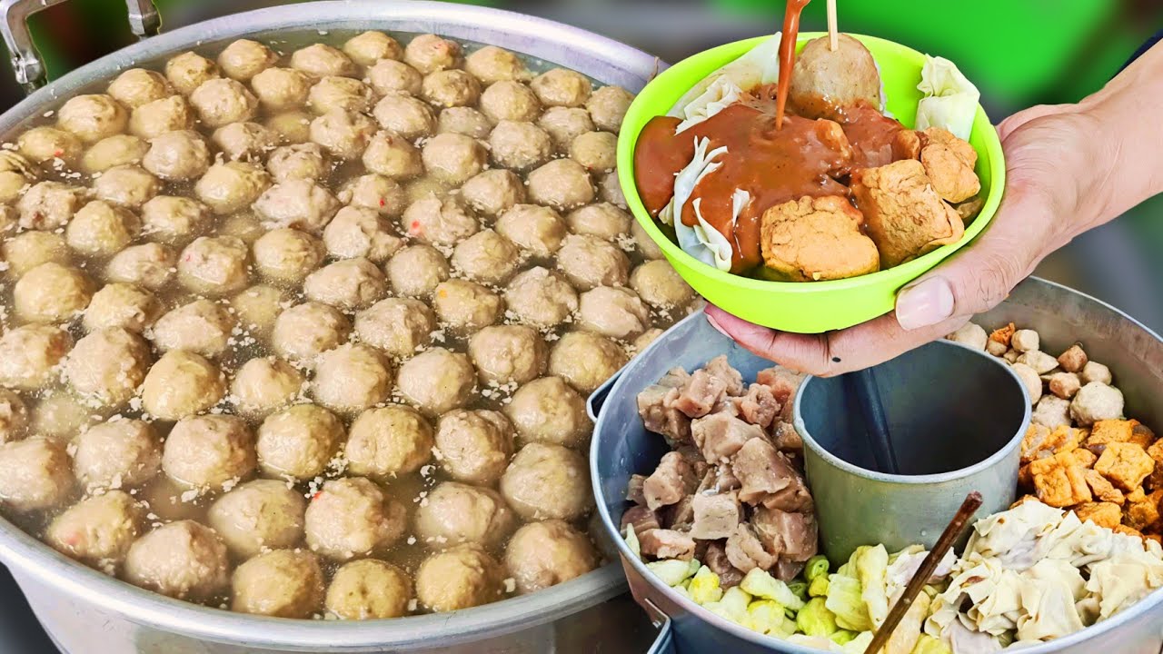 PULUHAN RIBU PENTOL DIPRODUKSI DISINI!!  SIDAK PEMBUATAN PENTOL TERLARIS DI SIDOARJO