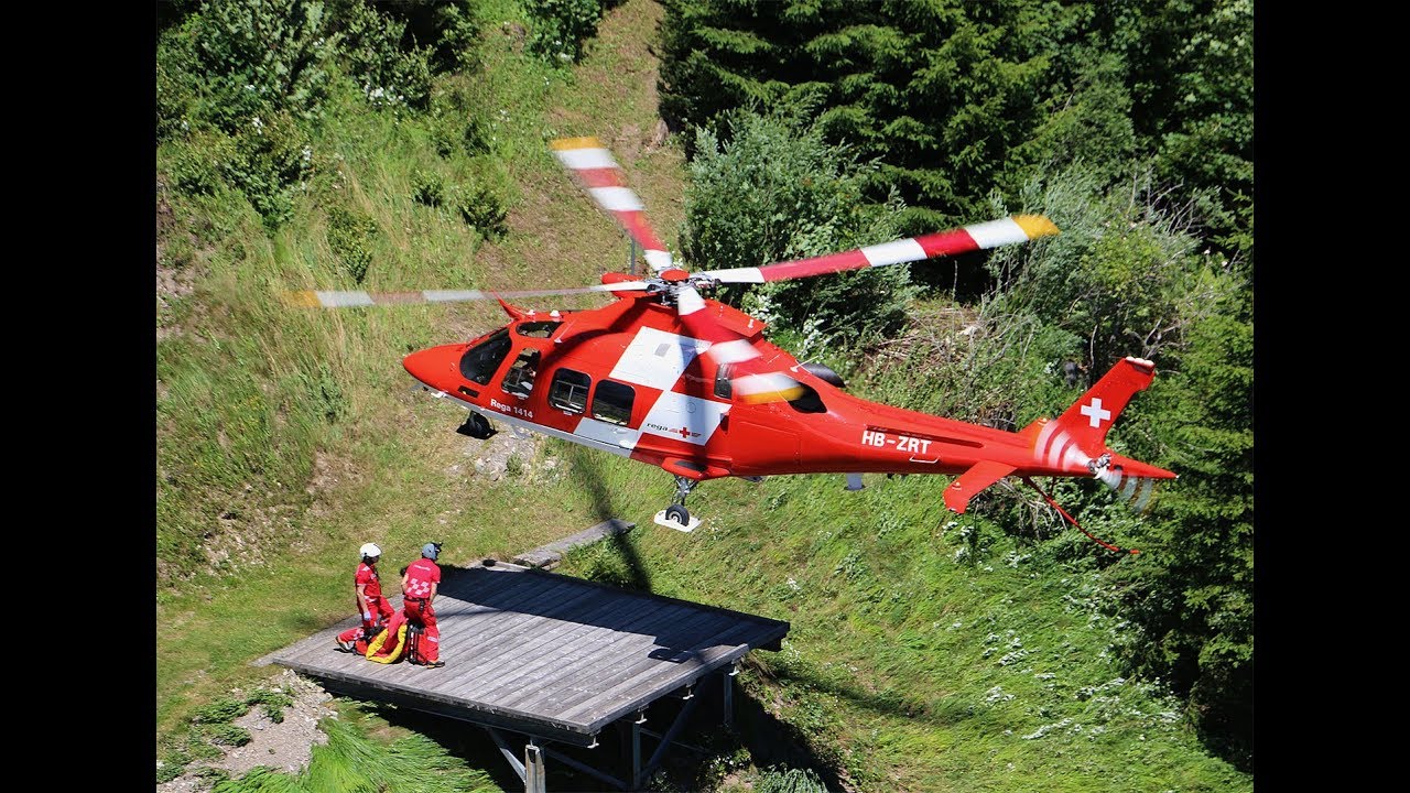 Rega 1414 – Les secours arrivent (4/5) - Un tracteur sur l’autoroute