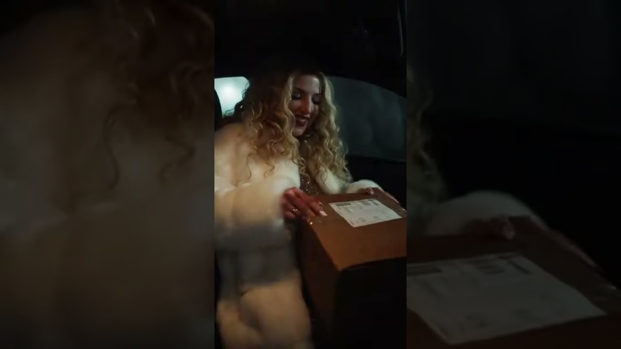 A glamorous, drunk woman #ViralVideo #CaughtOnCamera #LateNightChaos #DrunkMoments