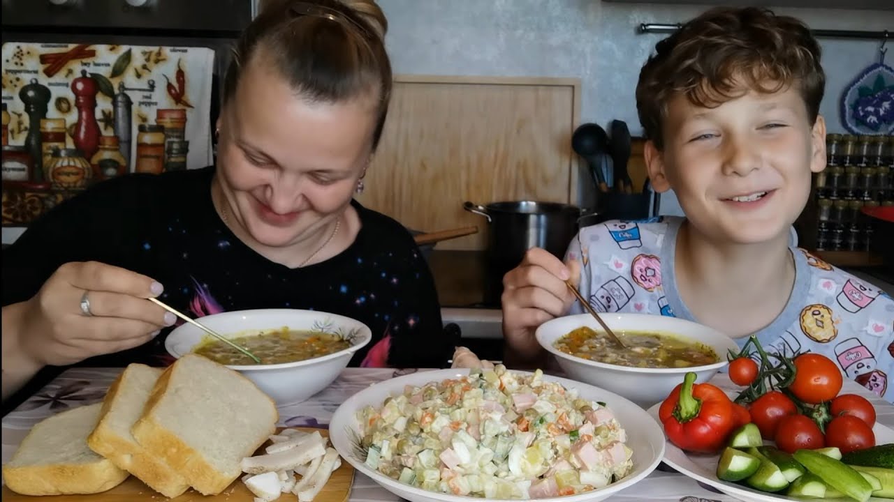 Мукбанг Оливье, суп / Сгоняла в Качканар