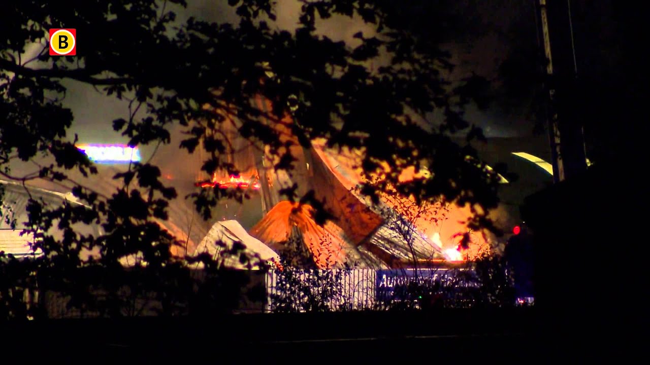 Brand woonwagenkamp Bergen op Zoom waarschijnlijk aangestoken, onderzoek door politie