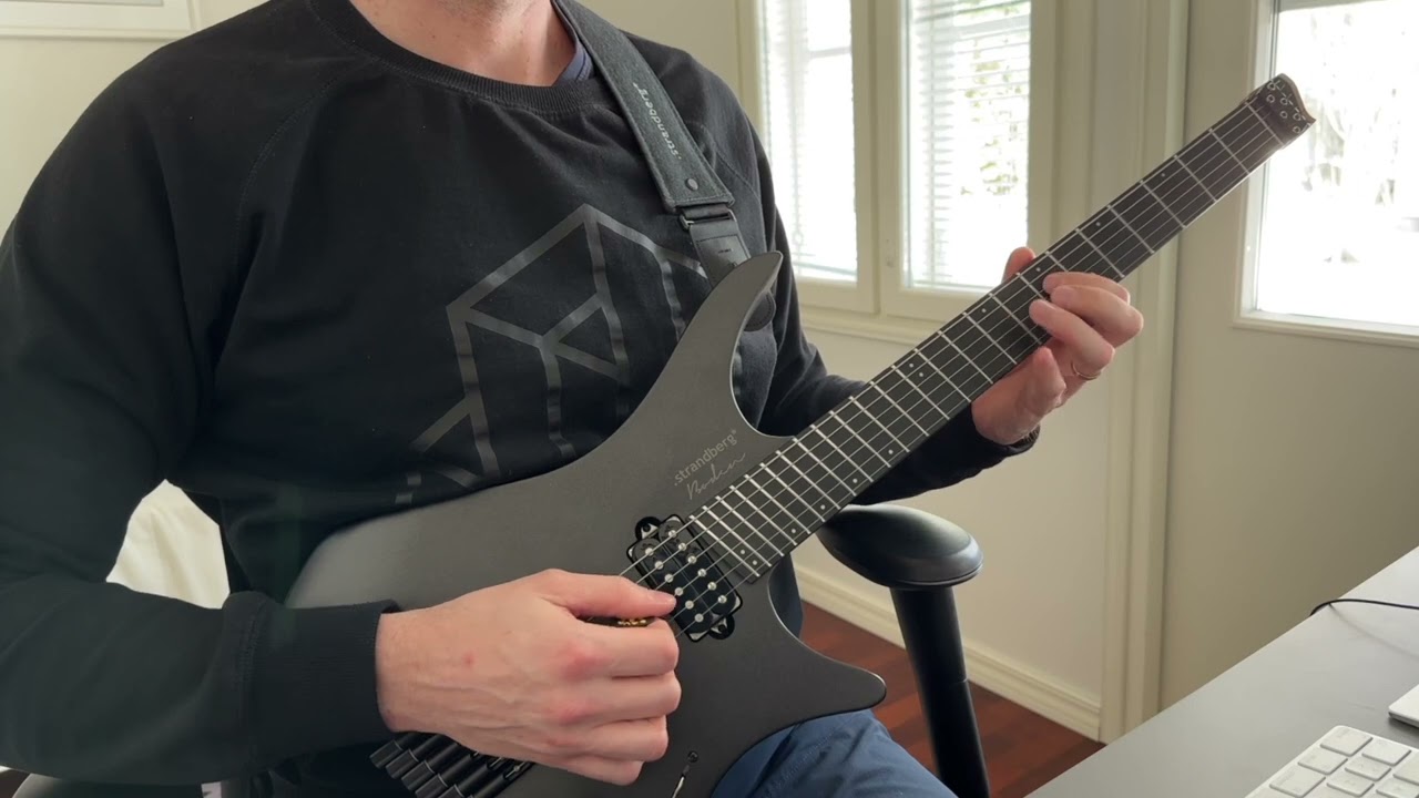 Guitar cover : Trey Xavier - The Gaudy Cross