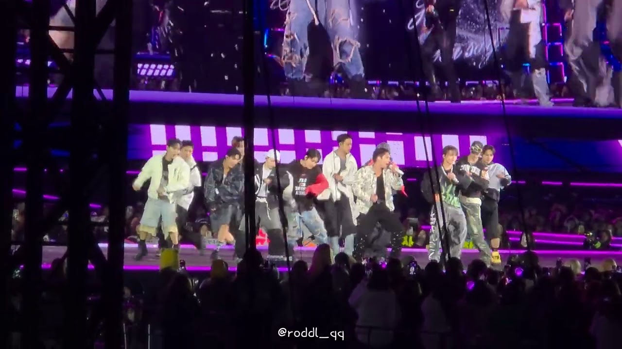 250321 세븐틴(SEVENTEEN) 9th 캐럿랜드 메들리(S.O.S ~ Left&Right)