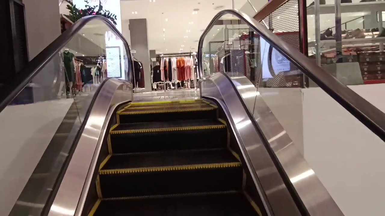 Central EastVille Escalators G_3F