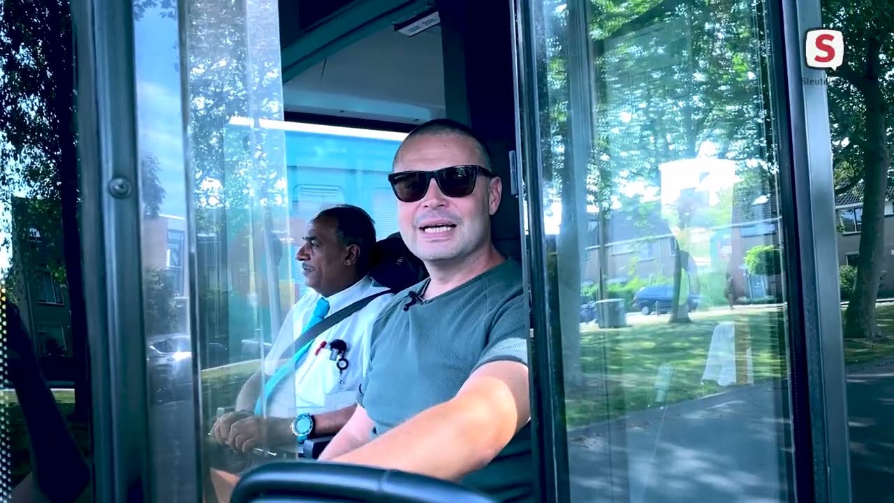 Tijdens open dag bij Arriva is iedereen even buschauffeur (15 september 2023)