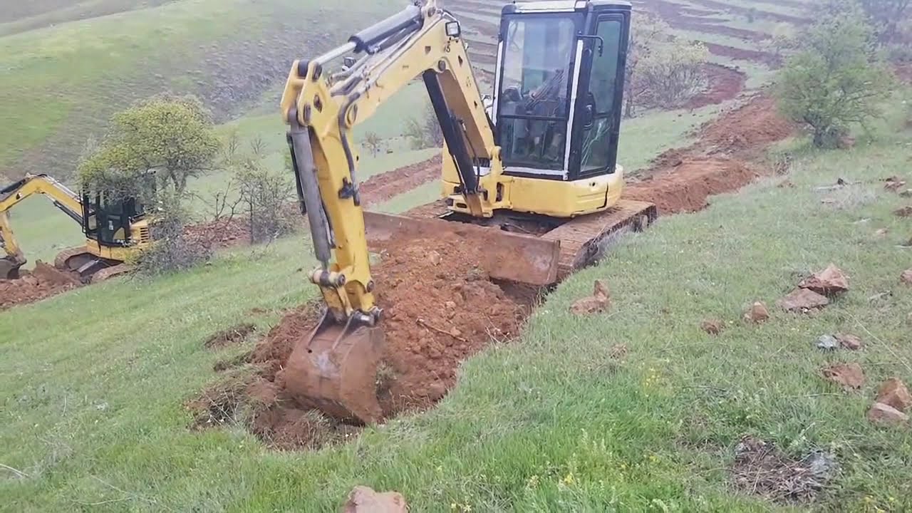 Mini escavadeira cat 303.5 E