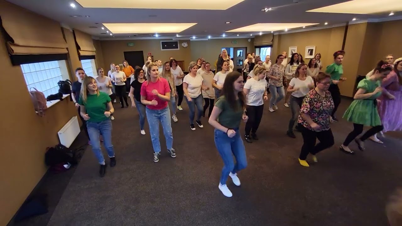 SZALAŁA, SZALAŁA -melodia izraelska, sł. Maria Tomaszewska  układ ruchowy Barbara Gałyga