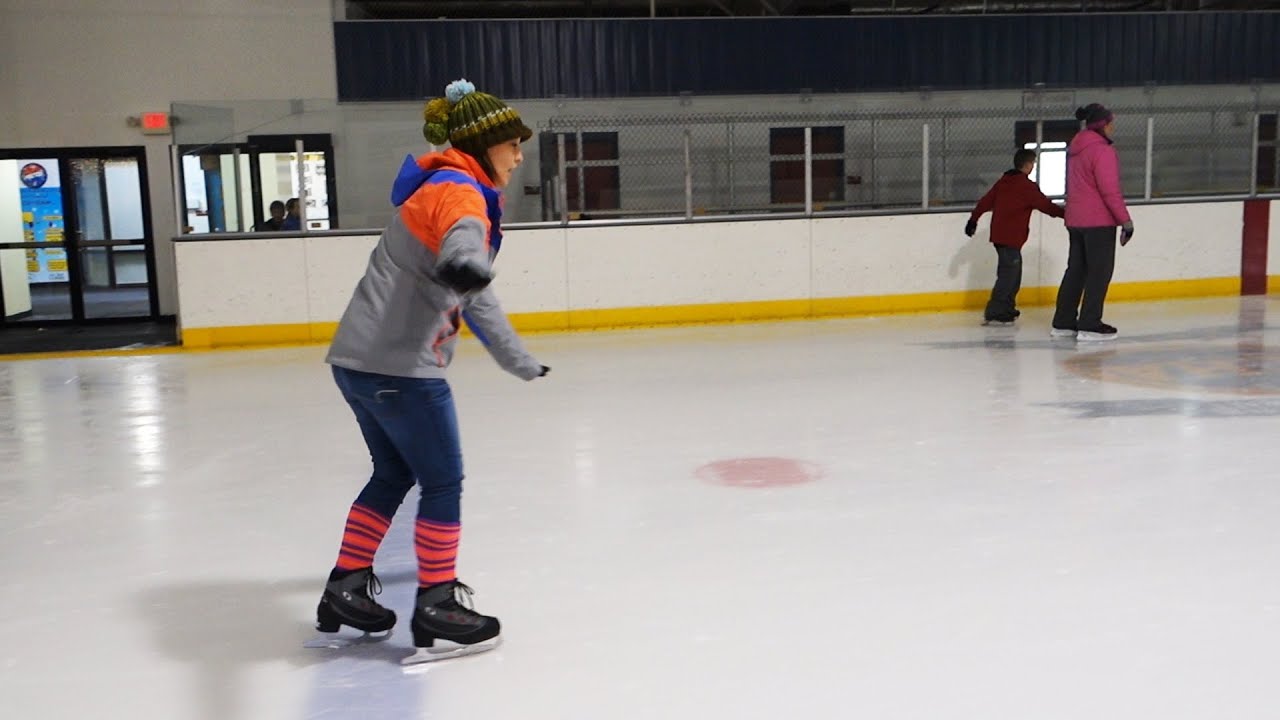 FIRST TIME ICE SKATING!!