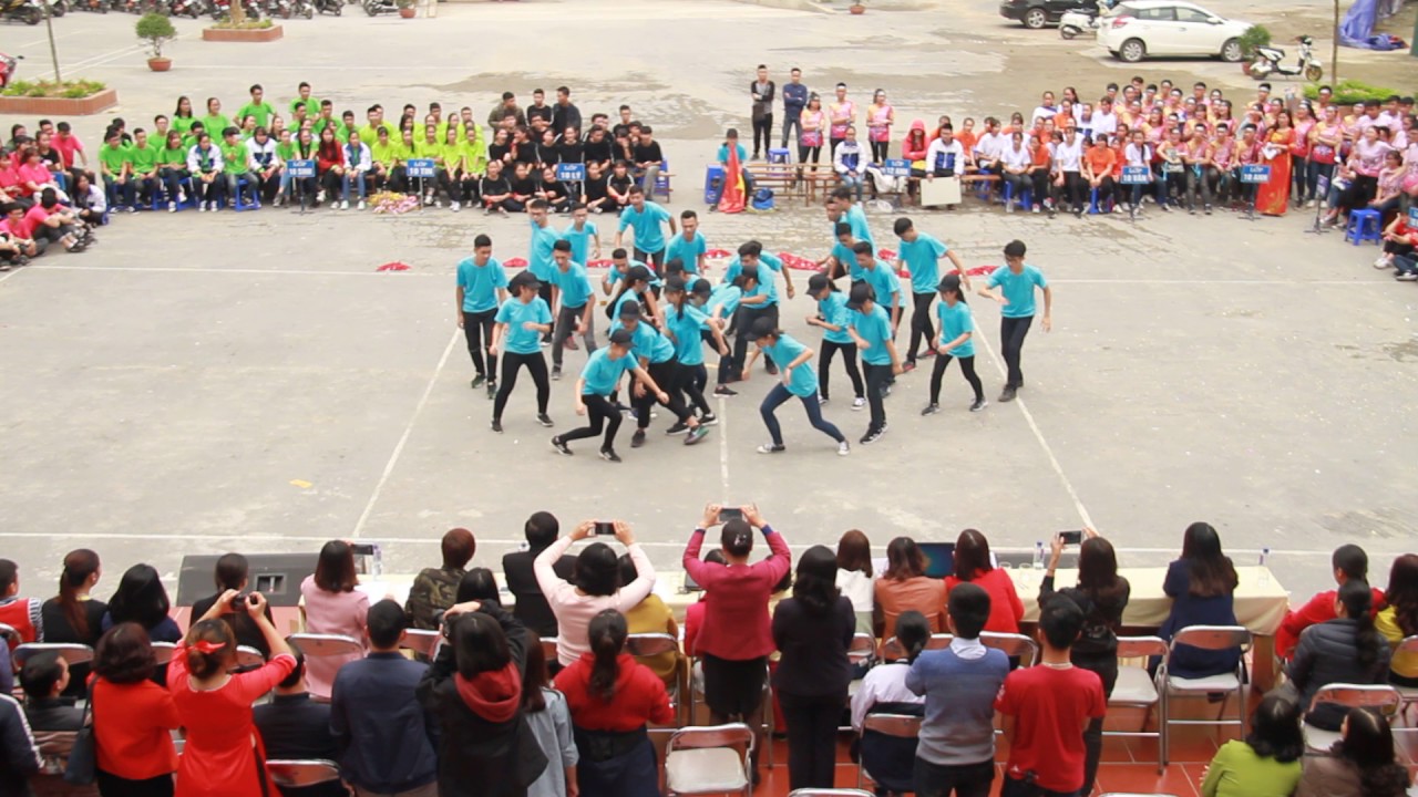 Màn nhảy flash mob vô địch mùa 2 của trường Chuyên Hà Giang - 12 anh khóa 6.