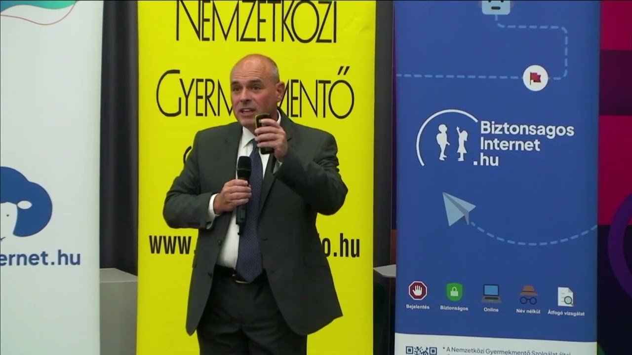 Dr. Lengyel M&aacute;rk - A mesters&eacute;ges intelligencia szab&aacute;lyoz&aacute;sa