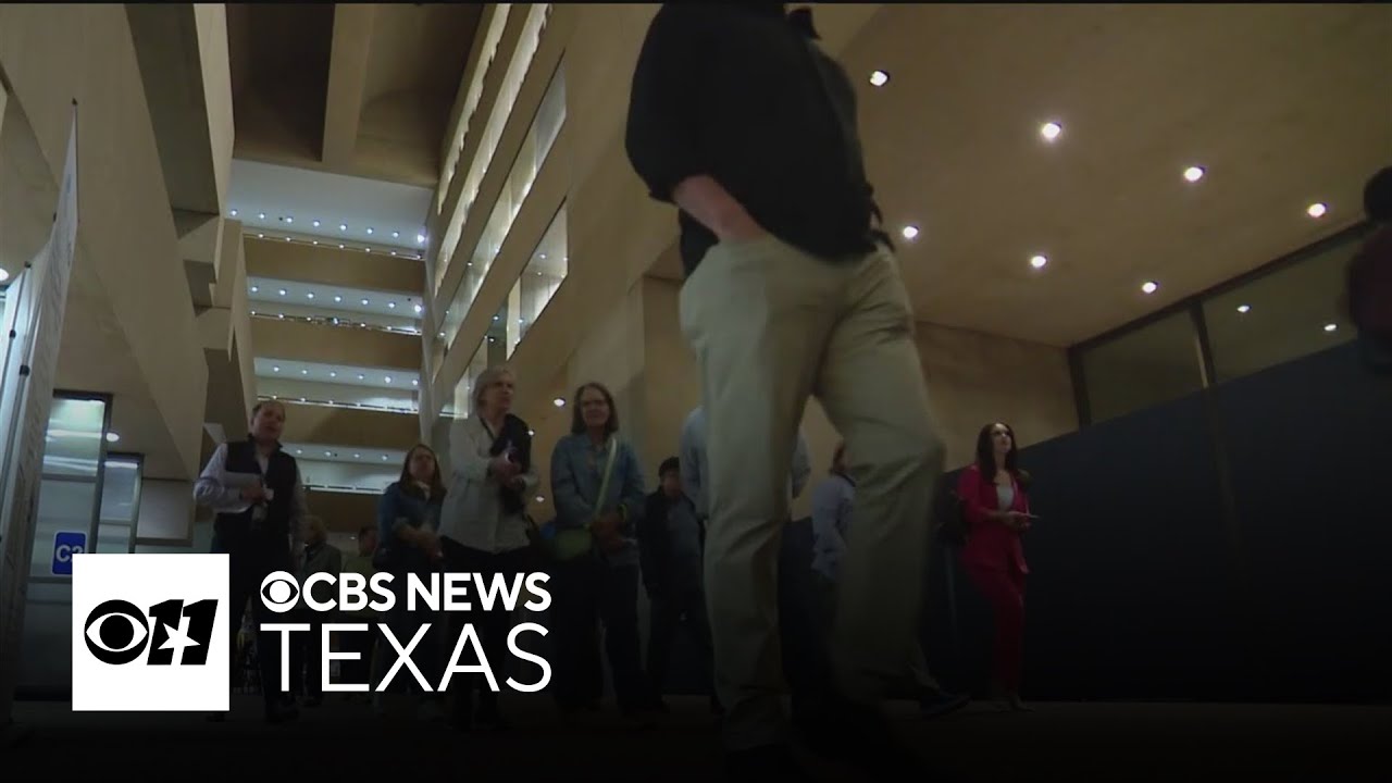 Dallas council member opens City Hall for rare tour amid debate over costly repairs