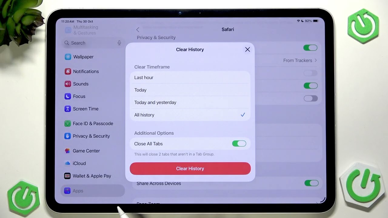 iPad Pro 2025 &mdash; очистка данных браузера в Safari: повышение конфиденциальности и производительности!