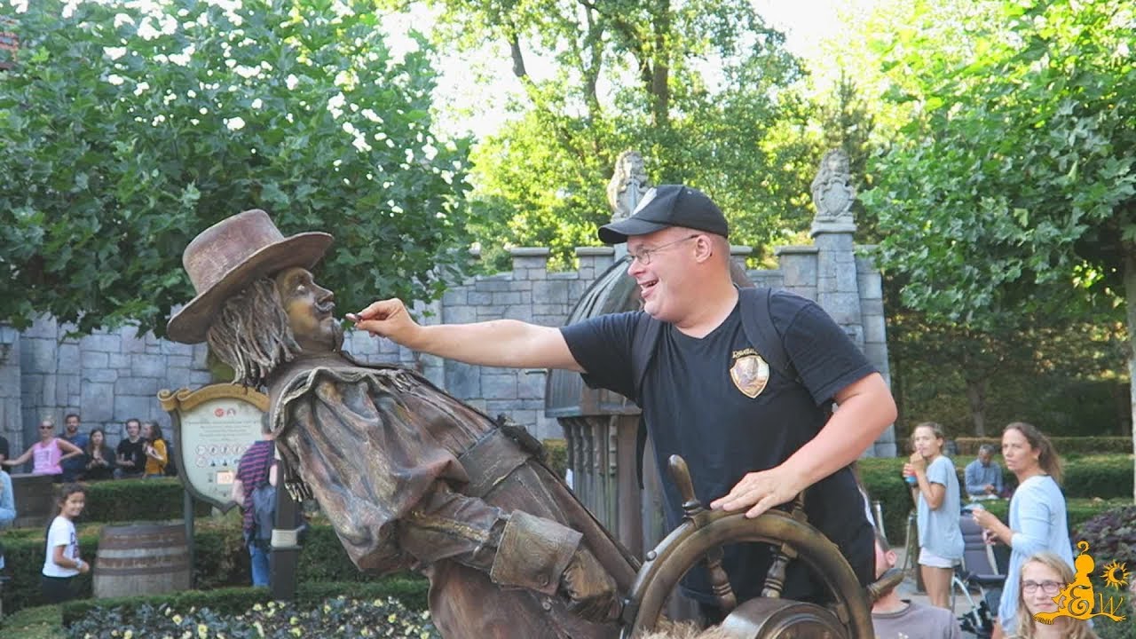 Statige Stuurman wil geen snoep eten 17-08-2018 - Negen Pleinen Festijn 2018 @Efteling