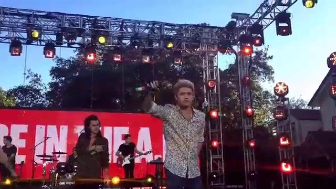 One Direction on Ellen-The Story of My Life