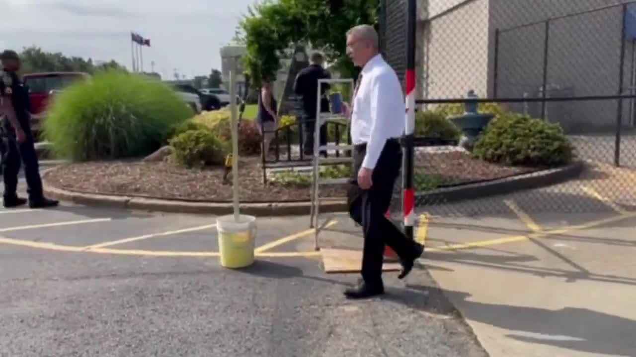 VIDEO: Sheriff Chuck Wright returns to office following leave of absence
