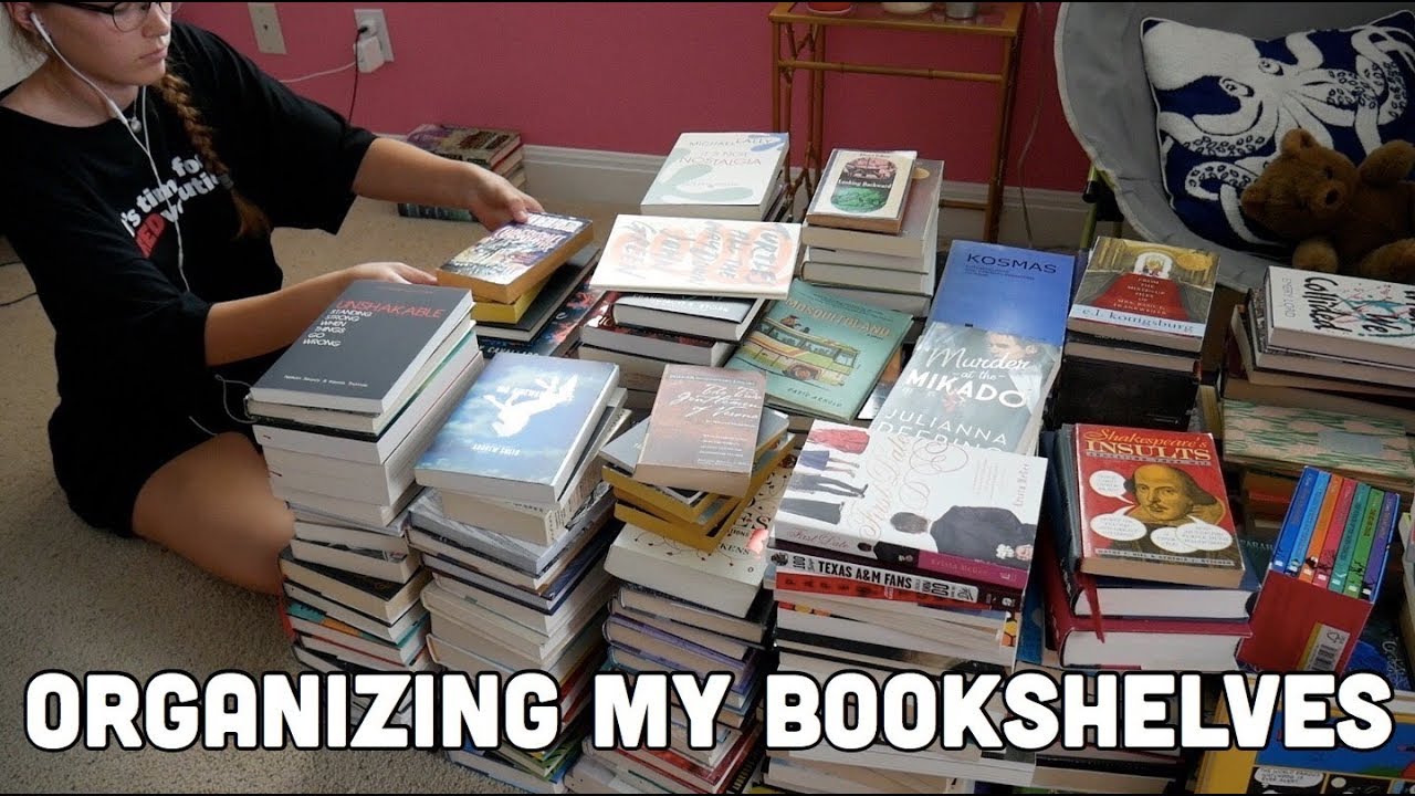 Organizing My Bookshelves // Vlog