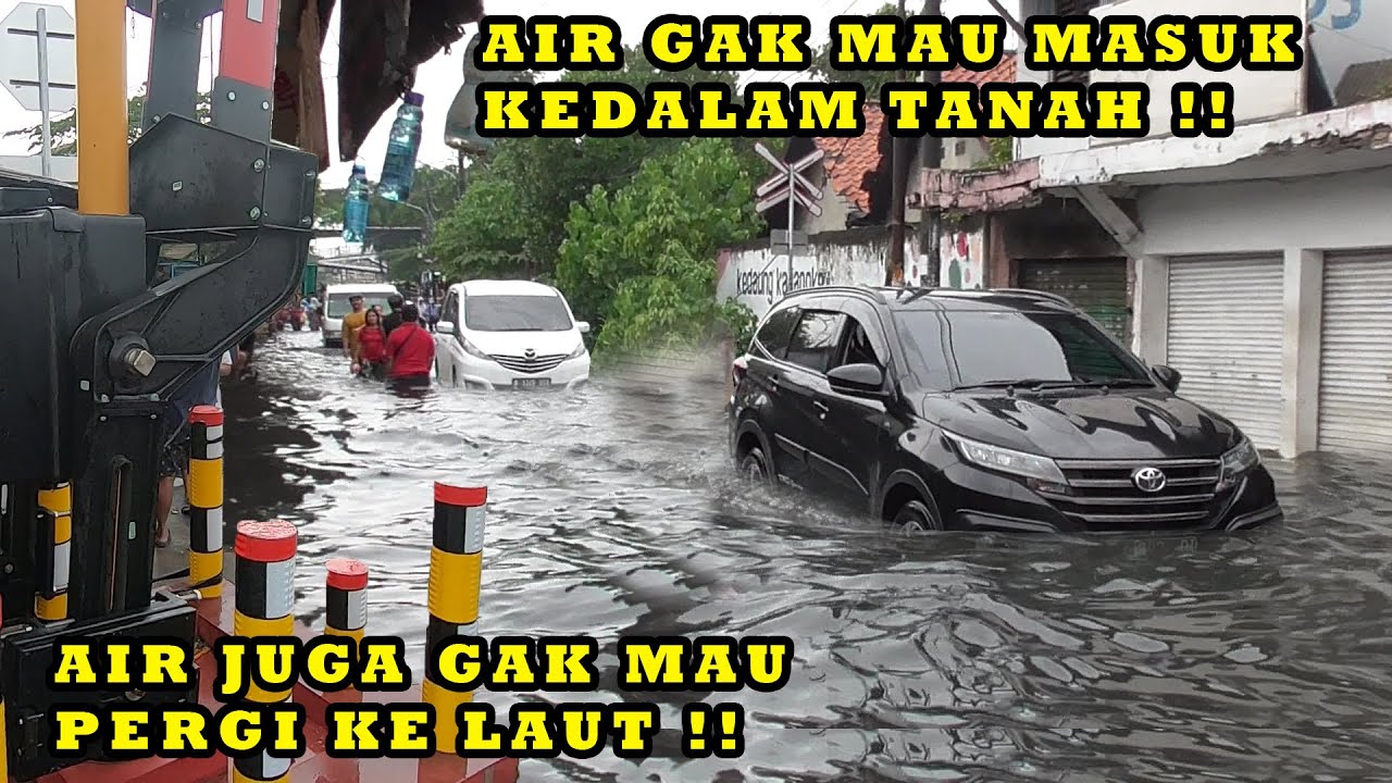 PARAH !! BANJIR Tak Kunjung Surut Banyak Kendaraan Memutar Diperlintasan Kereta Api JPL 8B