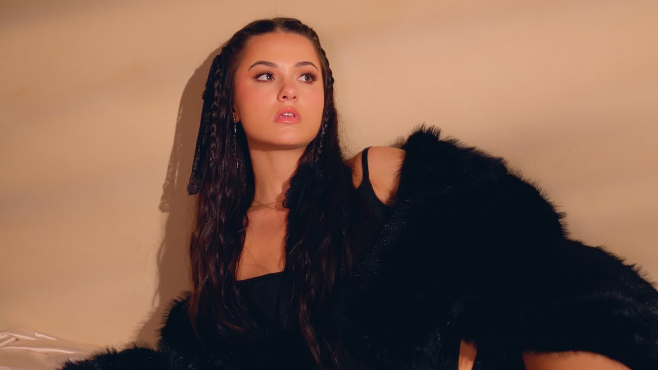 Jessica Baio - sharp edges (official lyric video)