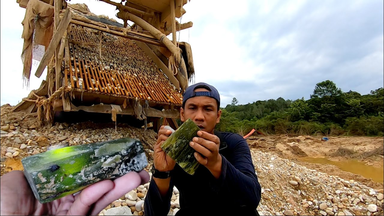 DETIK DETIK KEBERUNTUNGAN SAAT MENEMUKAN BATU GIOK KRISTAL DI TAMBANG EMAS ‼️