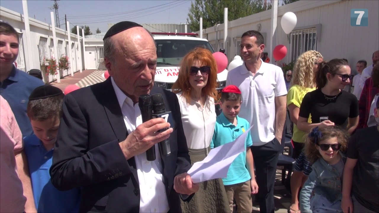 Martin Oliner at new ambulance inauguration in Beit El