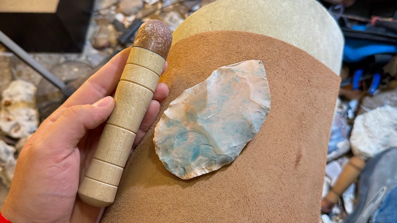 Flintknapping Live: Shaping a Spall of Flint Ridge Material