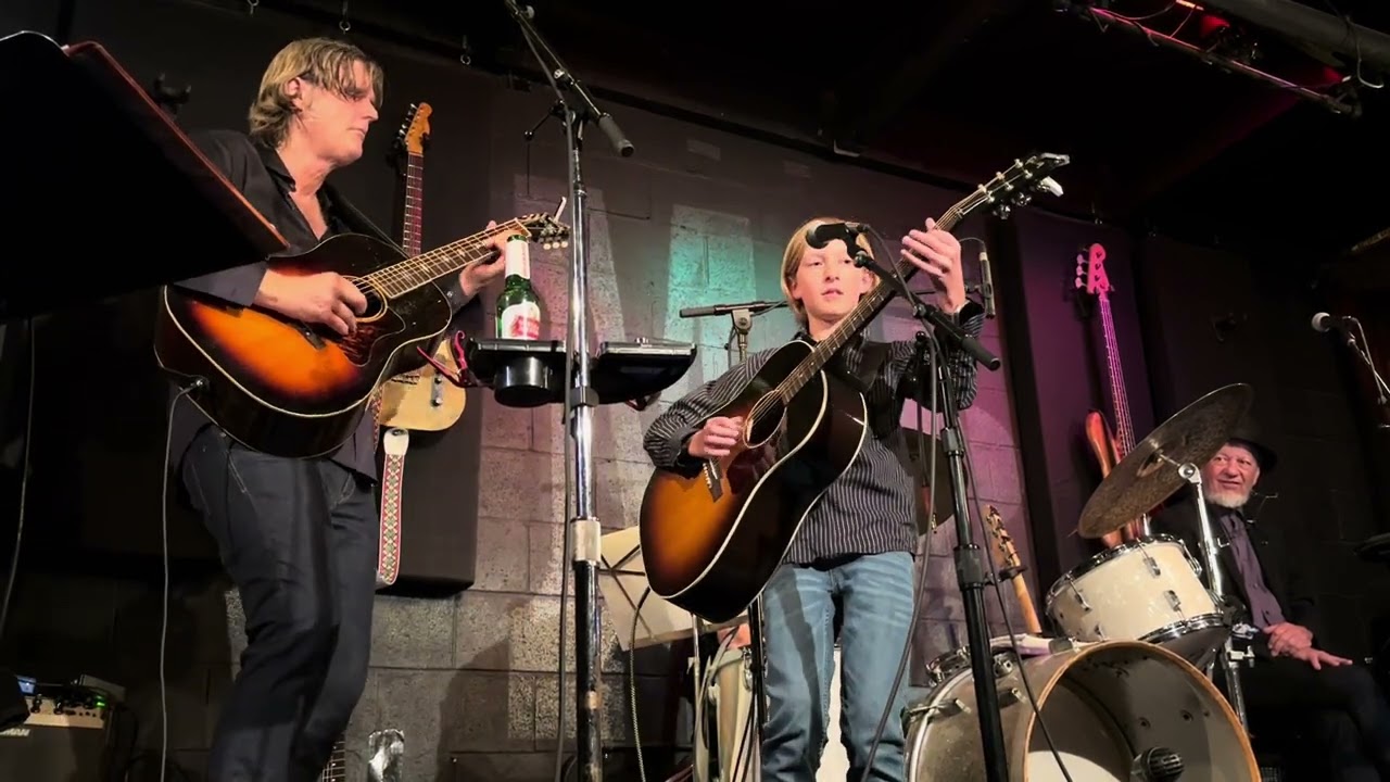 Saxon Weiss, Val Mccallum & Michael Landau playing Saxons original Back Home