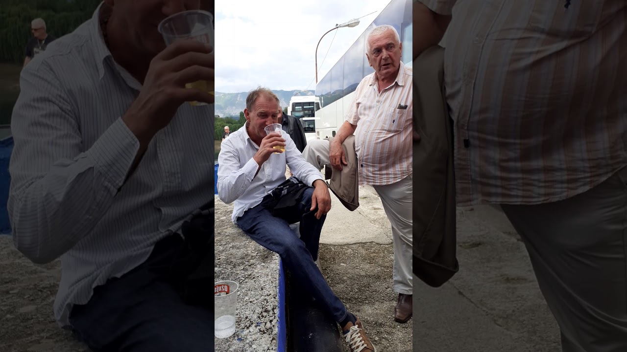 Hercegovci pričaju viceve Dalmatincima