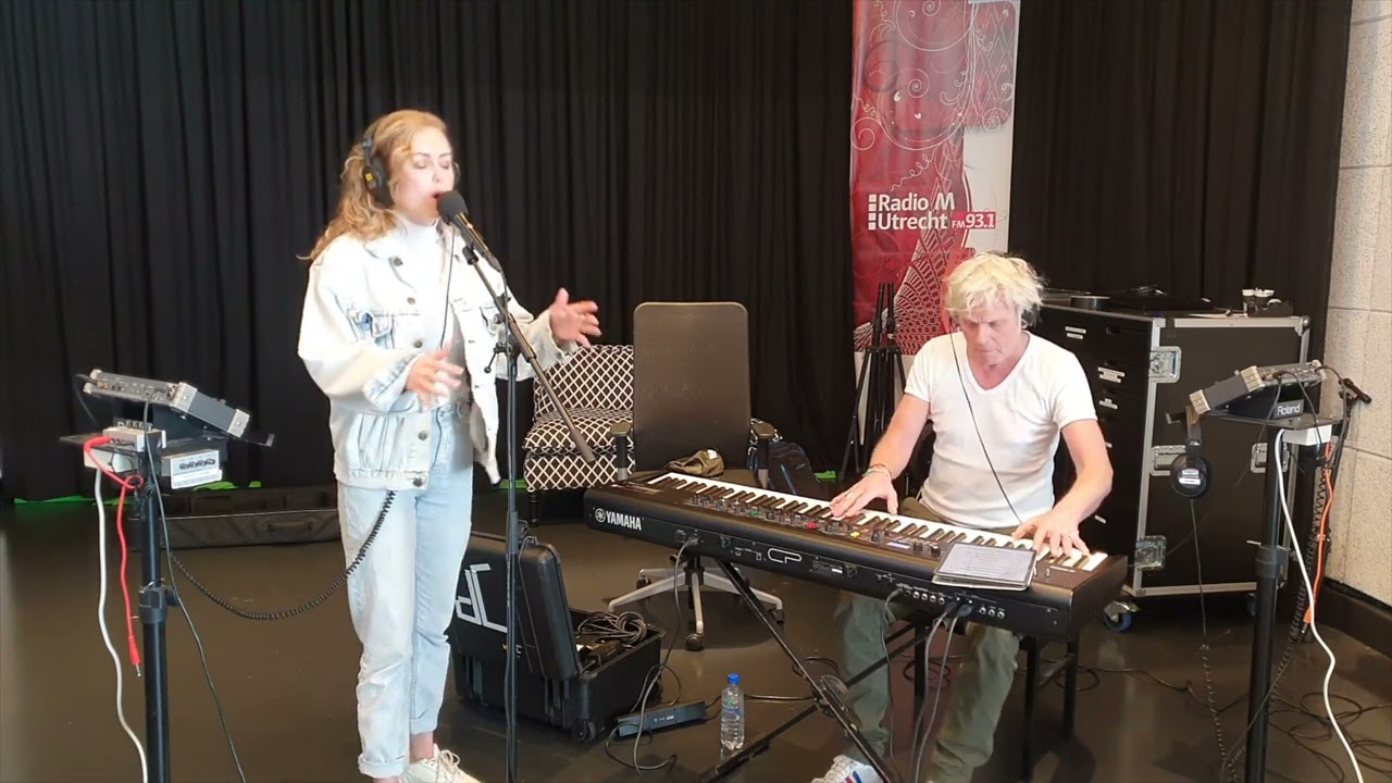 LIVE Woman in Love (Barbra Streisand)- Radio M Utrecht | PATRICIA