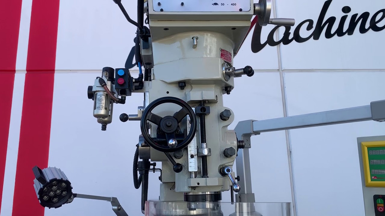 SM-KD5VS. Turret Mill Steelmaster. Pwr Draw Bar, ISO40 Spindle, 2 Axis Power Feed, 3 Axis DRO.