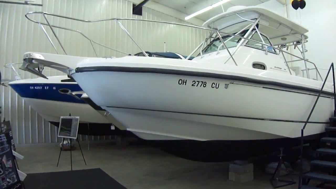 2000 Whaler 280 Outrage @ Clemons Boats