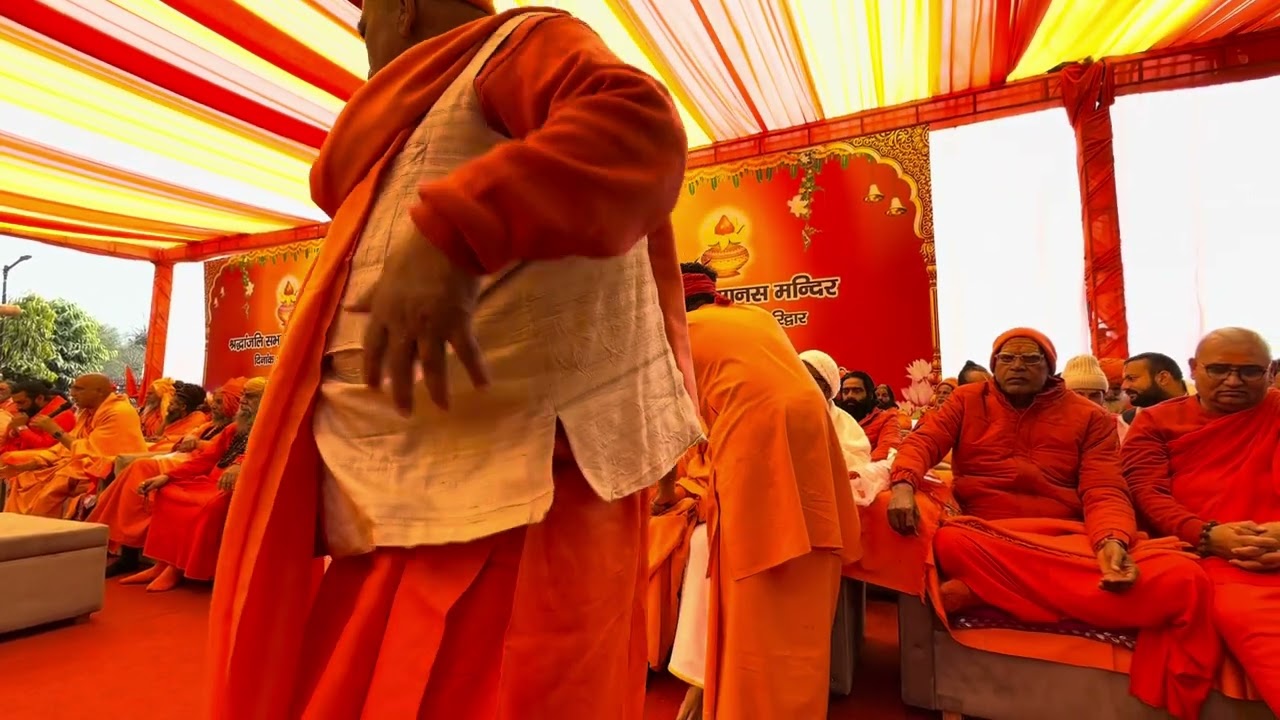 जो संतो की गली में आये नहीं वो #sanatan #live #virtualreality #livedarshan #yogastretch #yoga #song