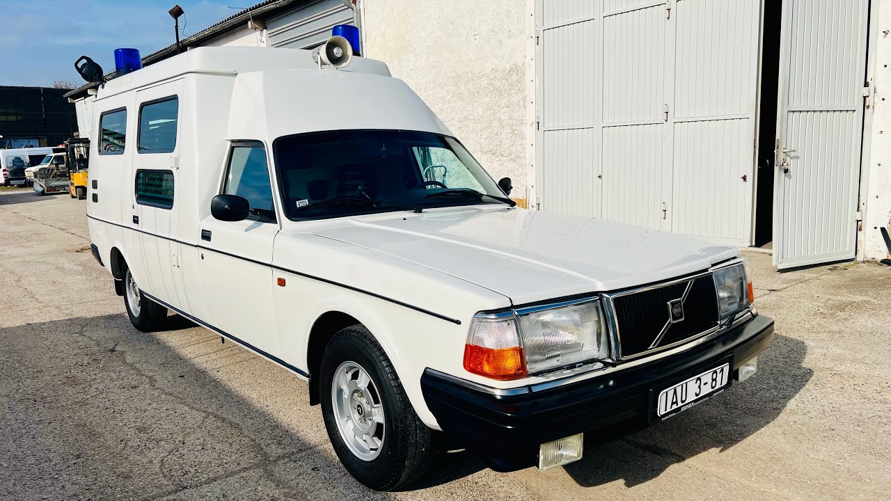 Volvo 265 Ambulance Honecker DDR