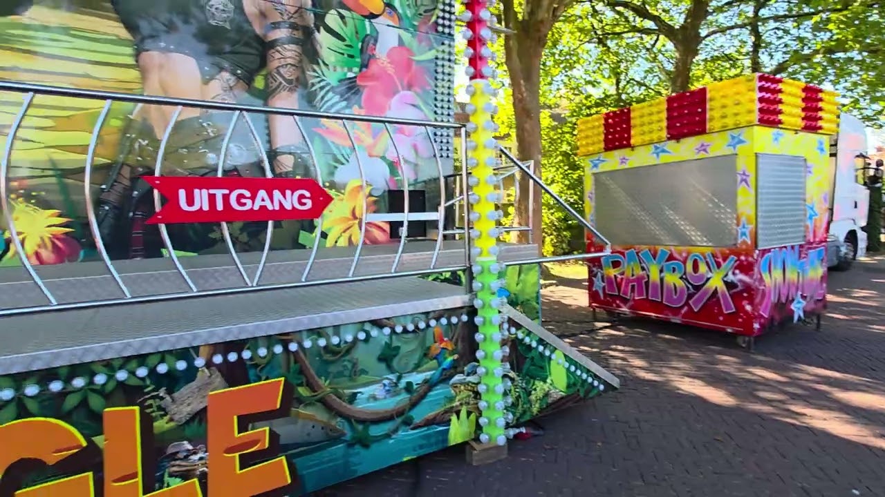 Opbouw kermis Naaldwijk dil 2.1  24-8-2025 