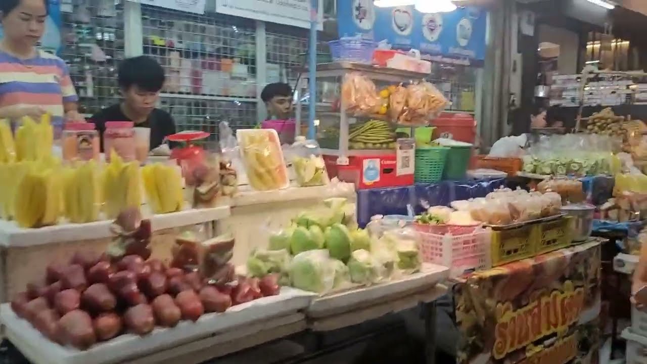 Huai Khwang Night Market / 曼谷匯狂夜市